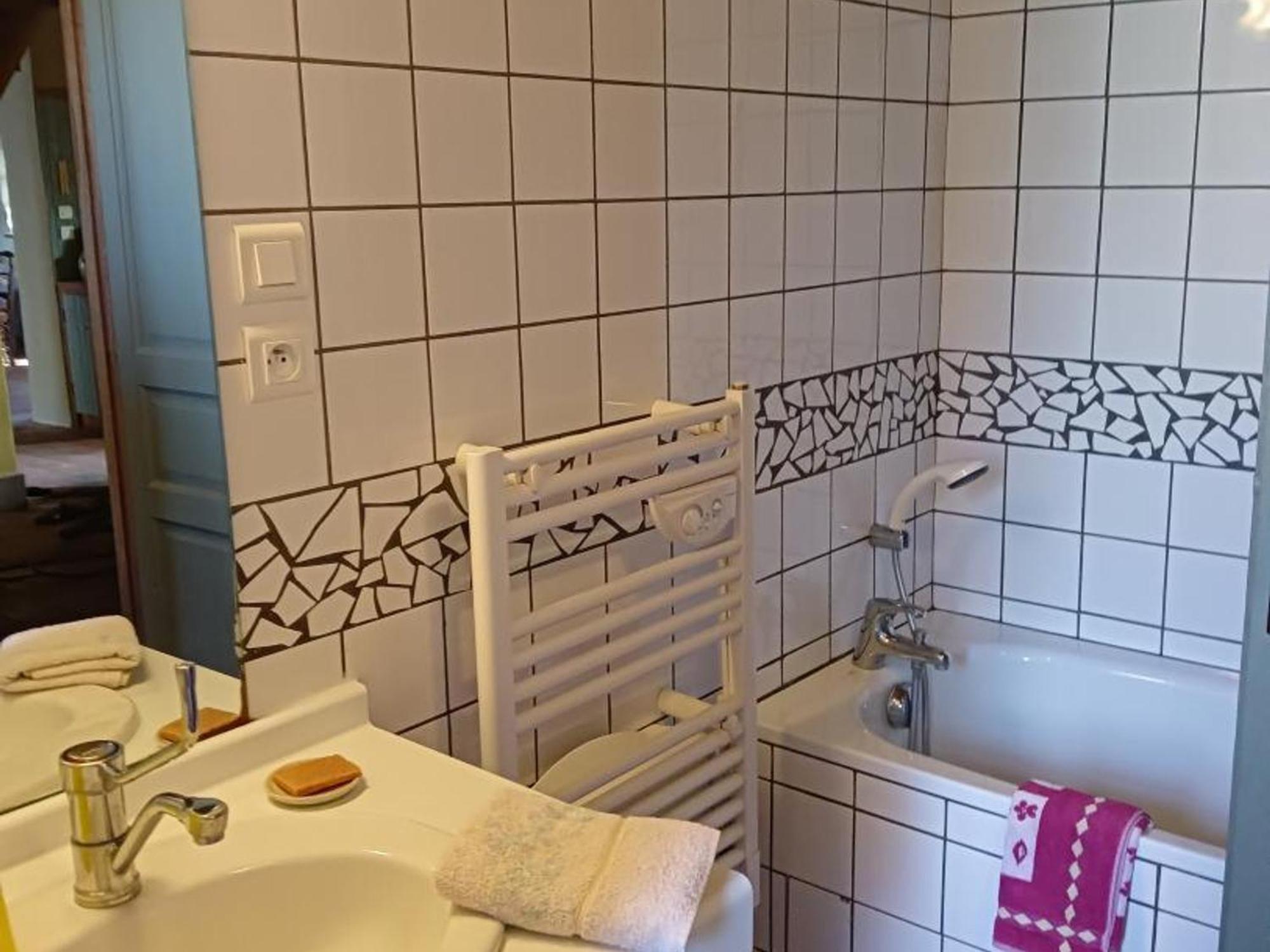 Bergerie Restauree Avec Cheminee, Jardin Clos, Animaux Acceptes - Fr-1-489-13 Sauvagny Exteriör bild